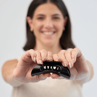 Cozy Clip (Complimentary on $35+)